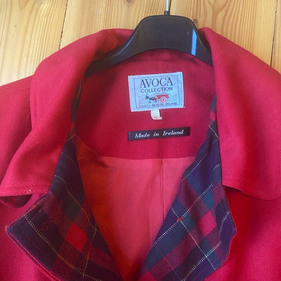 Stunning rich vintage red wool coat from Ireland. - Picture 4 of 10